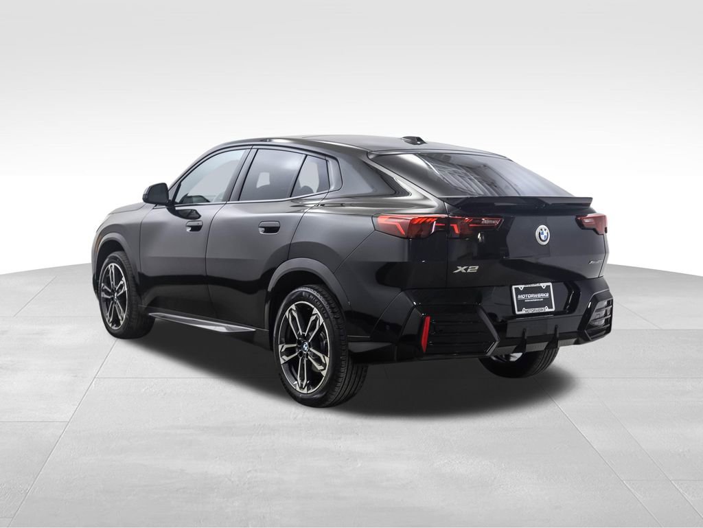 Used 2026 BMW X2 xDrive28i image 3