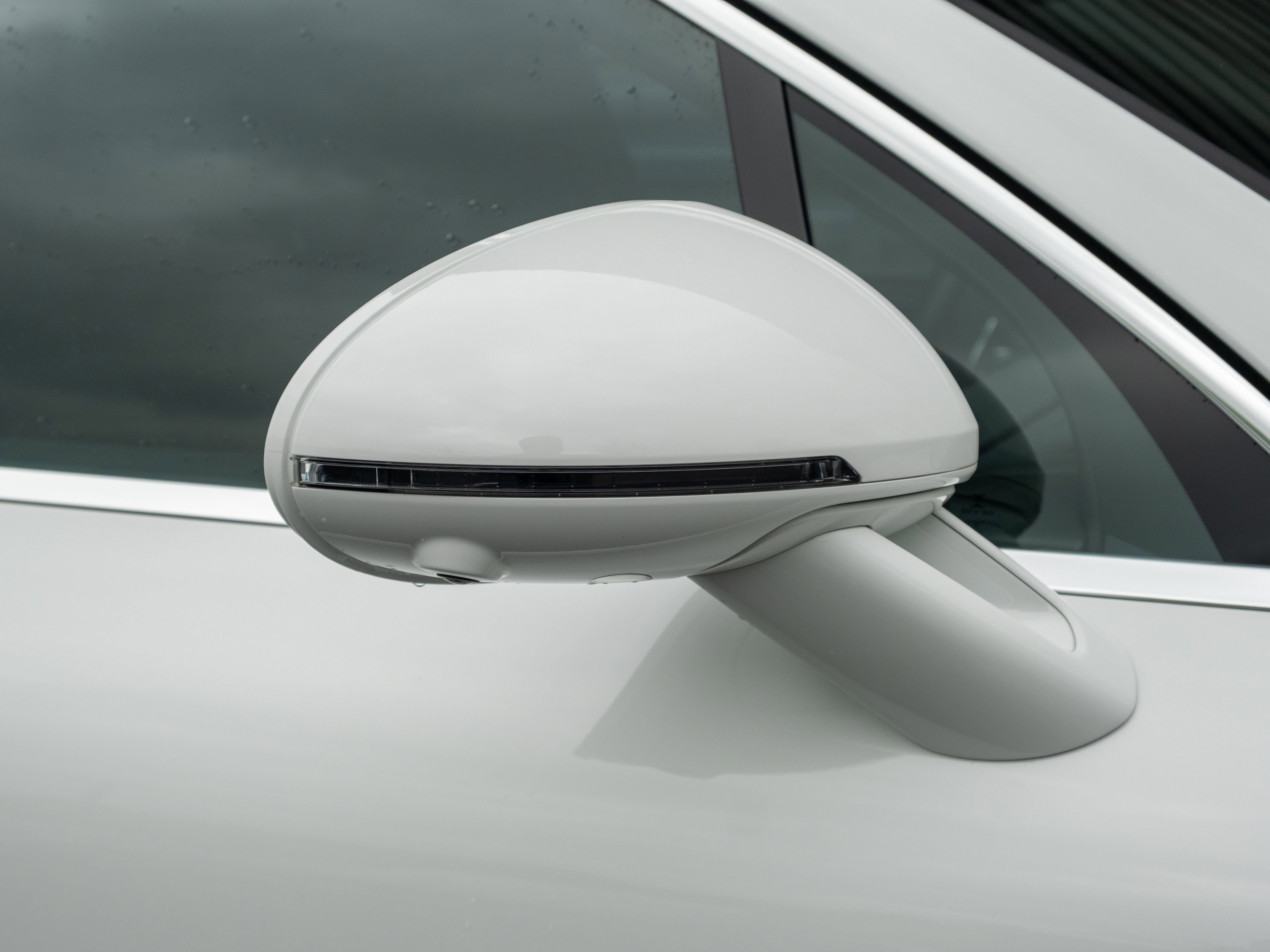 Certified 2023 Porsche Macan AWD/4WD image 35