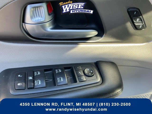 Used 2018 Chrysler Pacifica Limited FWD image 19