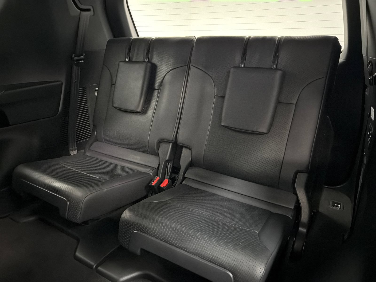 Used 2025 Lexus LX 600 4WD w/ Accessory Package (2T) image 12