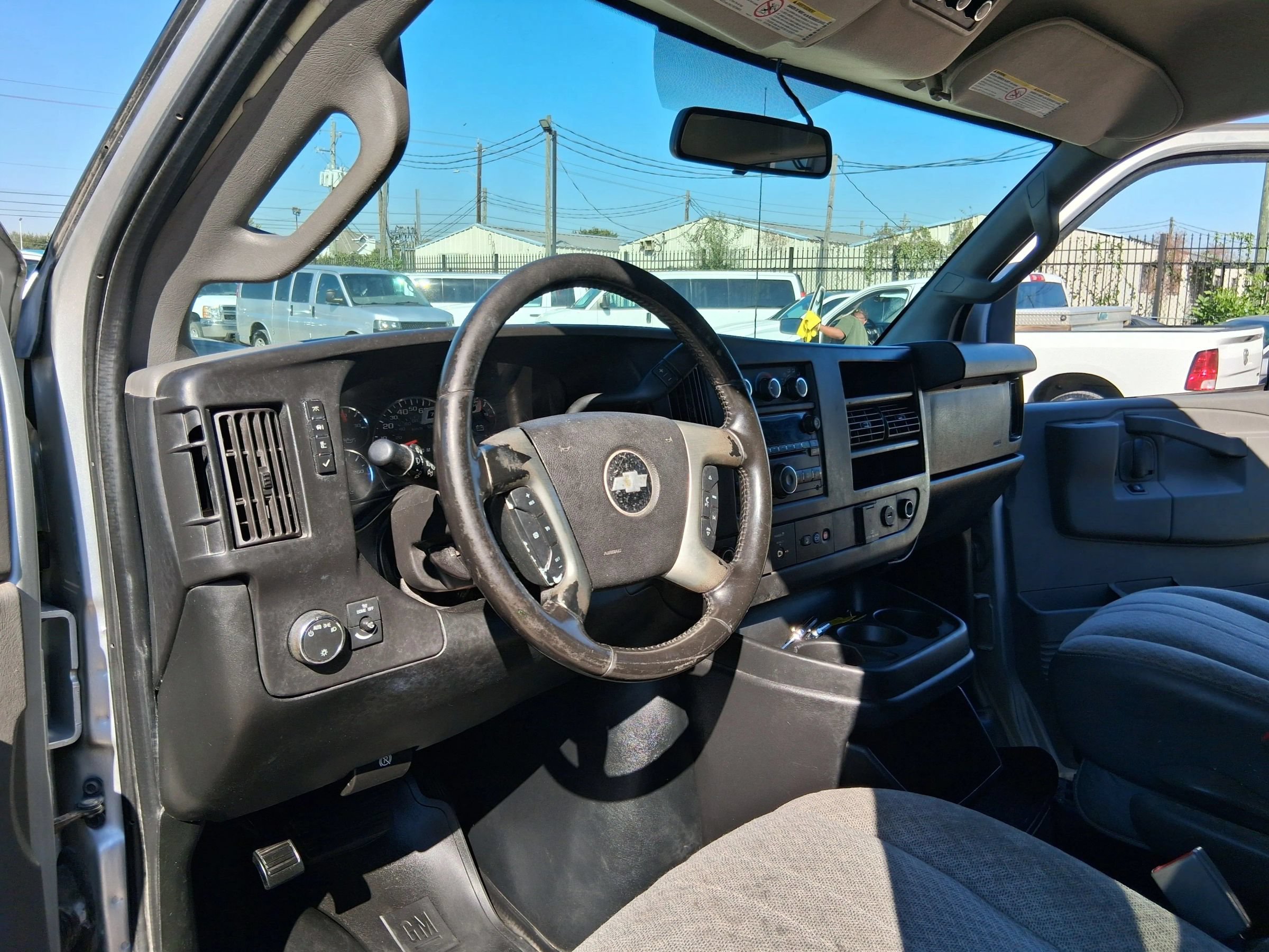 Used 2017 Chevrolet Express 2500 LS RWD image 23