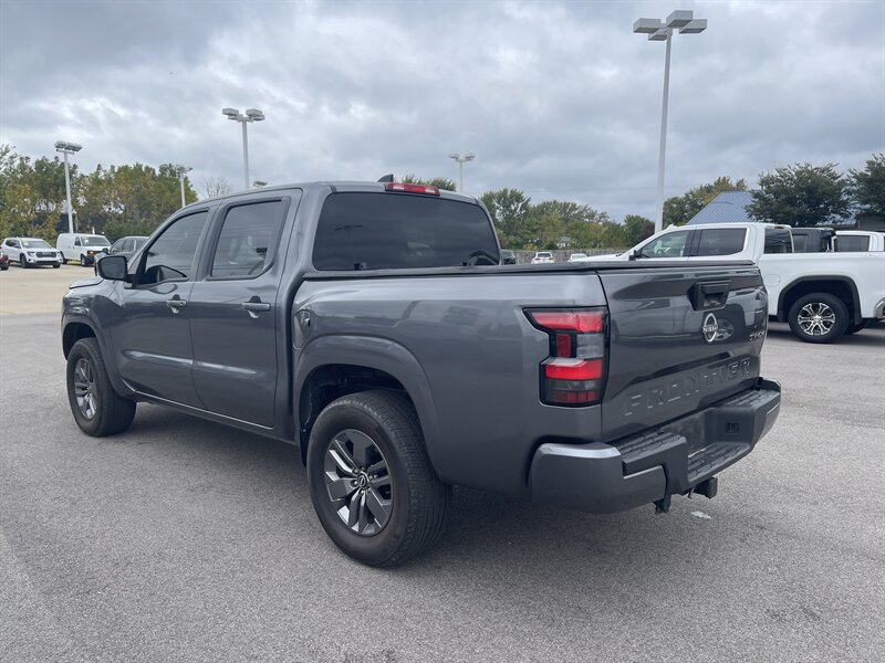Used 2023 Nissan Frontier SV AWD/4WD image 5