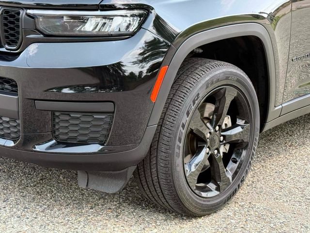 Used 2023 Jeep Grand Cherokee L Laredo AWD/4WD image 10