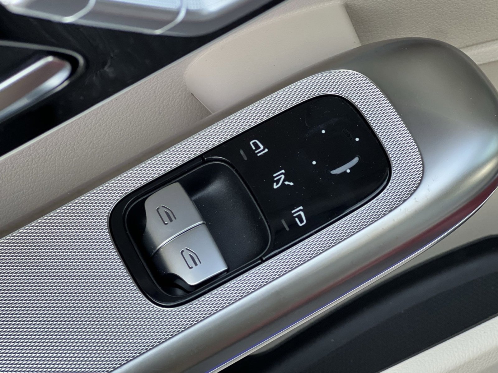 New 2026 Mercedes-Benz CLE 53 AMG 4MATIC Coupe image 13