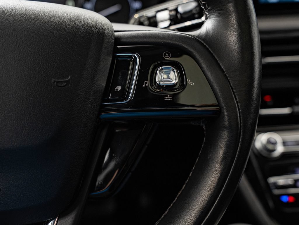Used 2022 Lincoln Corsair AWD w/ Premium Package image 28