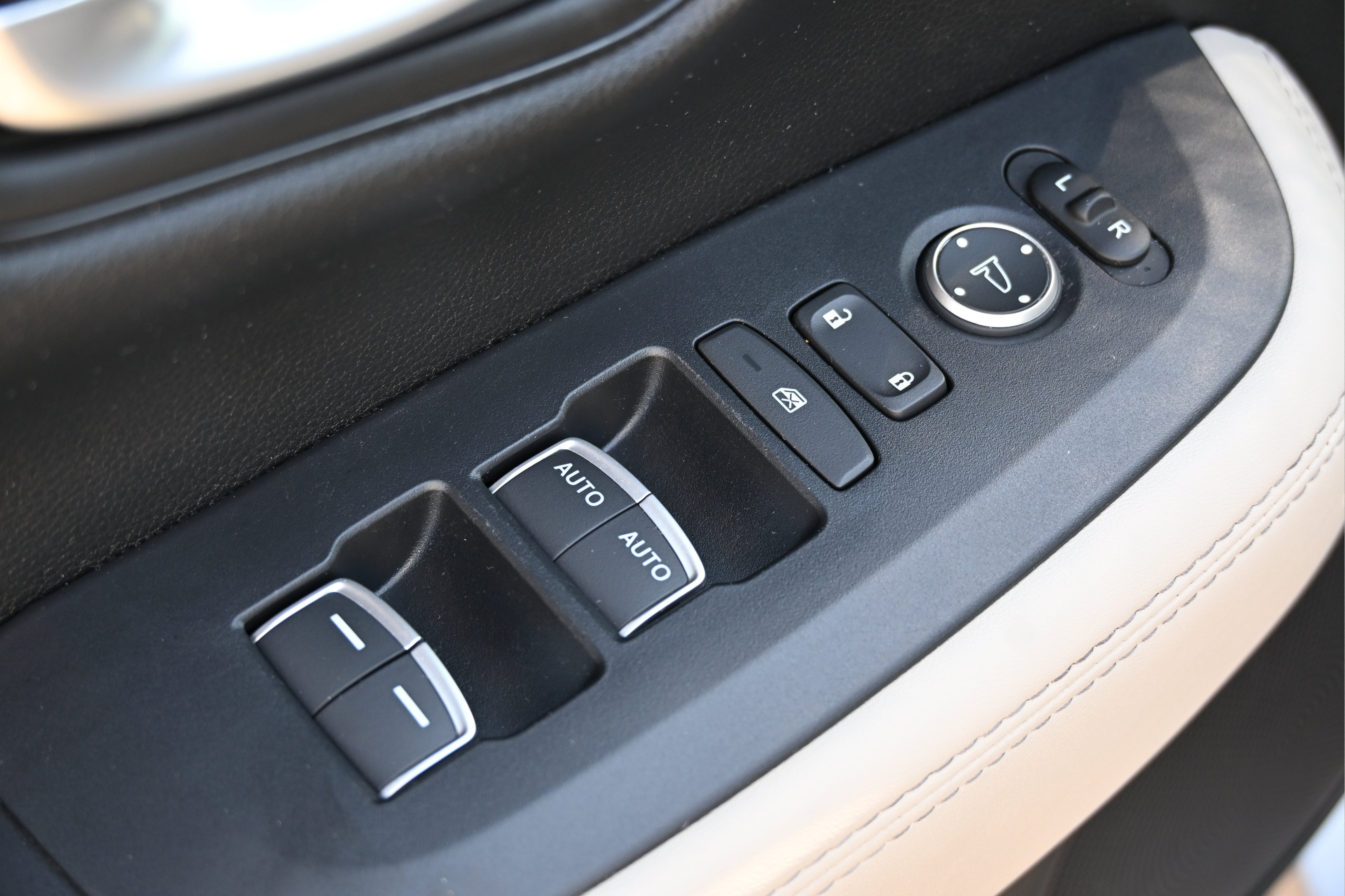 Certified 2026 Honda HR-V EX-L image 14