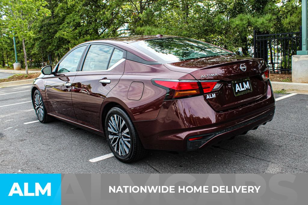 Used 2025 Nissan Altima 2.5 SV FWD image 4
