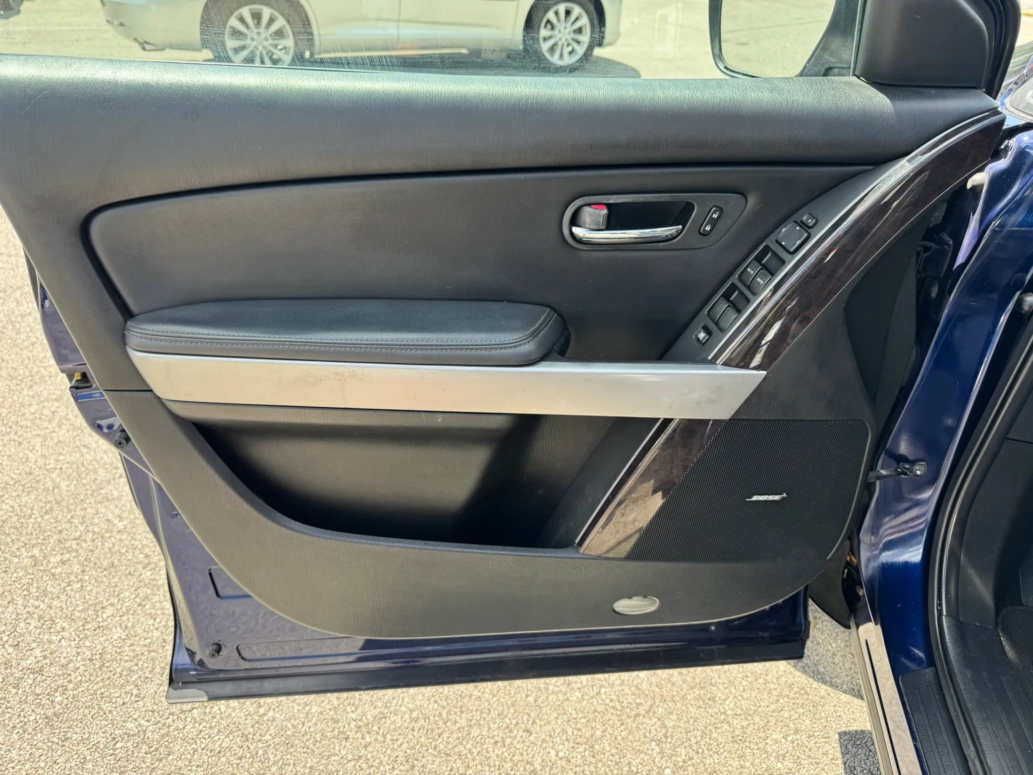 Used 2010 MAZDA CX-9 Grand Touring w/ Moonroof & Bose Audio Pkg image 14