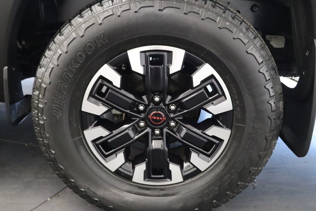 Used 2022 Nissan Frontier Pro-X RWD image 13