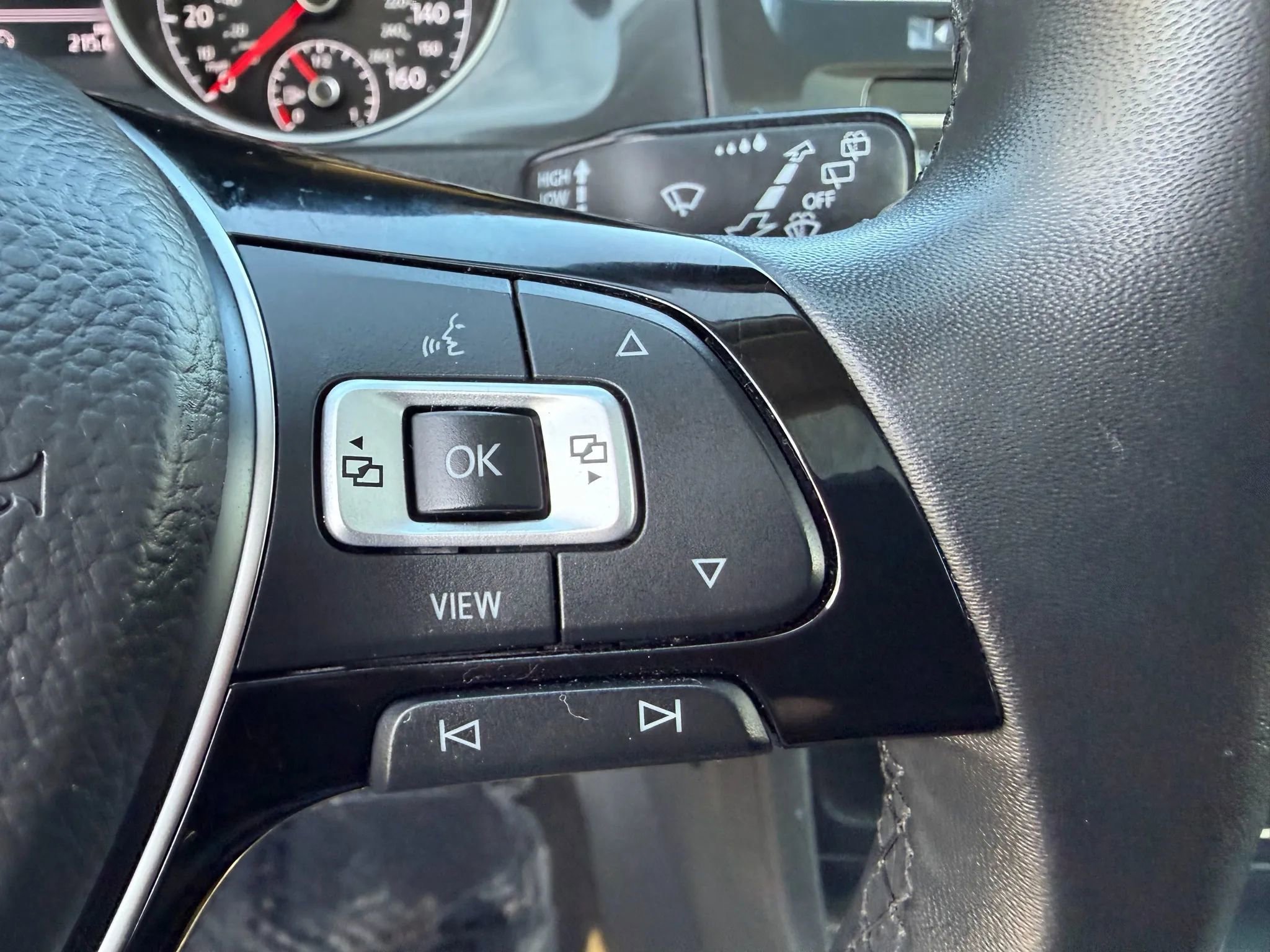 Used 2020 Volkswagen Golf 4-Door image 21