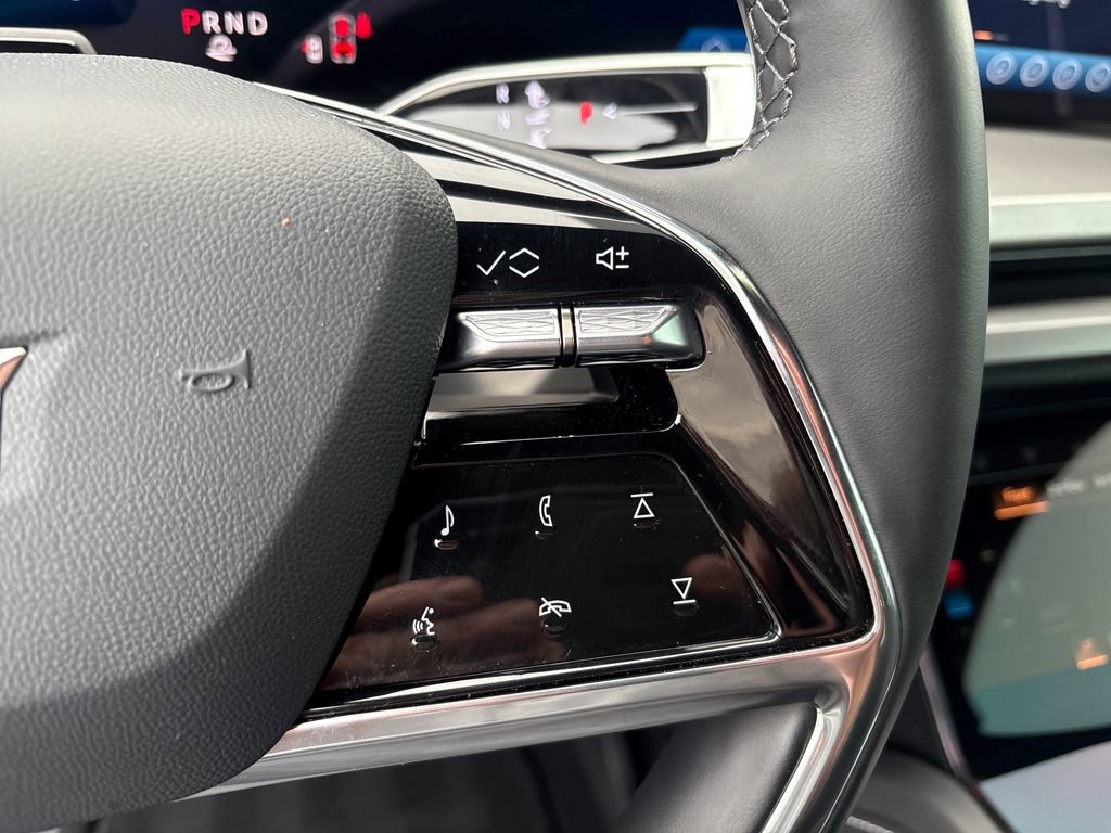 New 2026 Cadillac Vistiq Luxury image 21