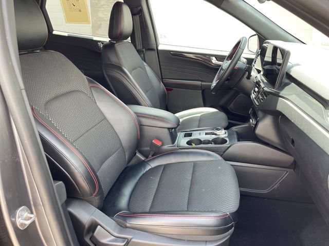 Used 2023 Ford Escape ST-Line w/ Tech Pack #1 AWD/4WD image 36