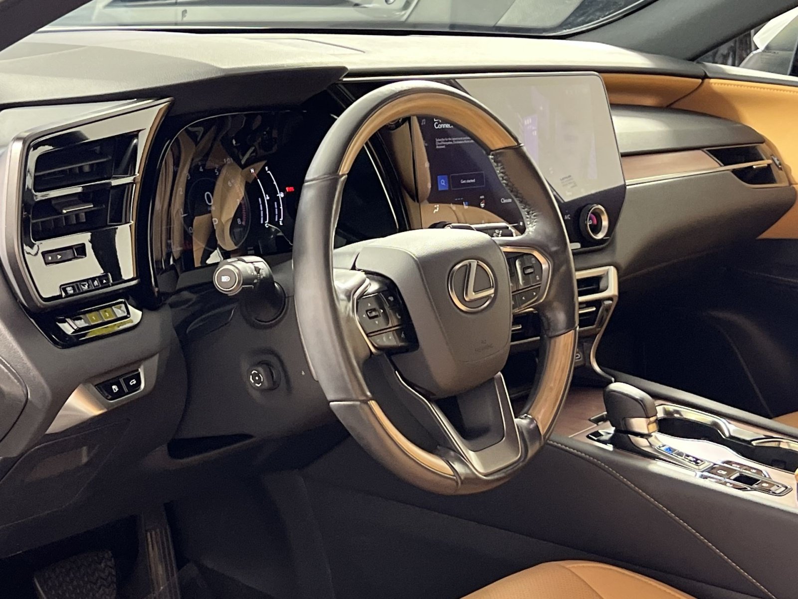 Used 2023 Lexus RX 350 Premium w/ Accessory Package AWD/4WD image 16