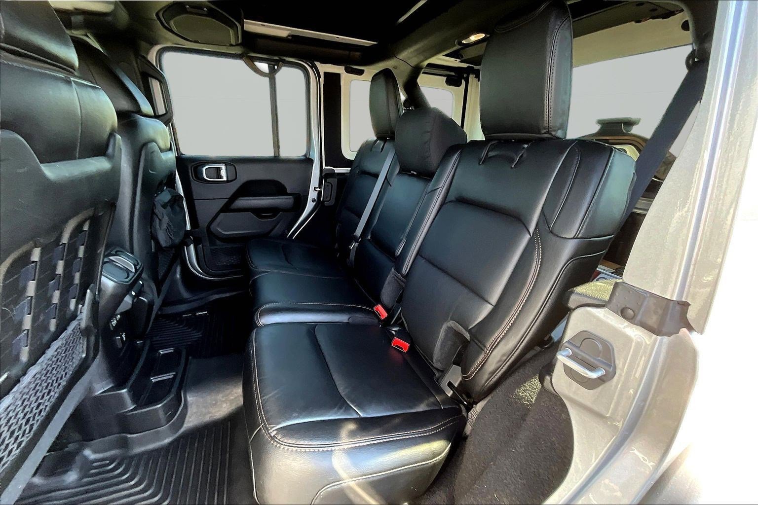 Used 2021 Jeep Wrangler Unlimited Rubicon w/ Trailer Tow Package image 22