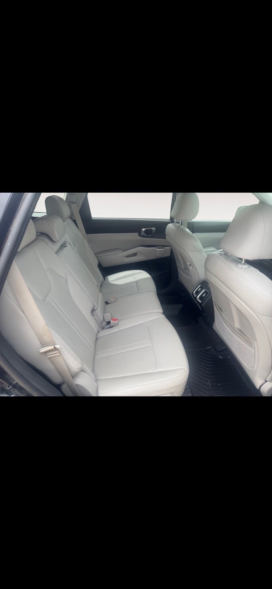 Used 2022 Kia Sorento S FWD image 13