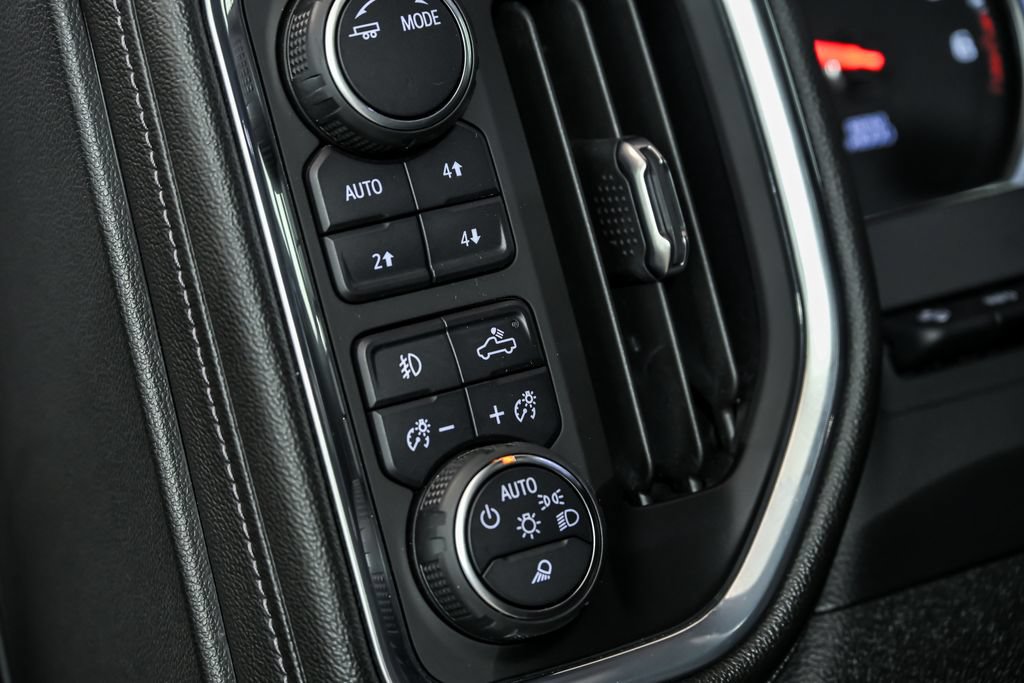 Used 2021 Chevrolet Silverado 1500 High Country AWD/4WD image 18
