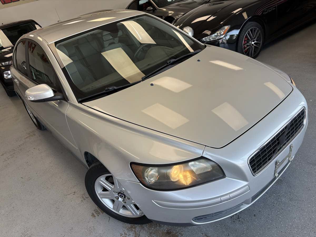Used 2007 Volvo S40 2.4i FWD image 8