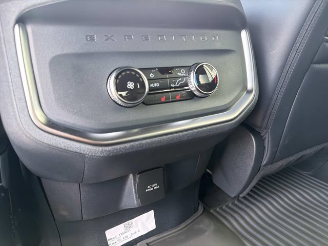 New 2026 Ford Expedition Platinum w/ Stealth Performance Package AWD/4WD image 26