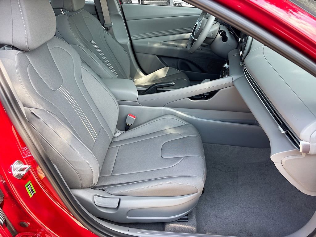New 2025 Hyundai Elantra Sport image 26