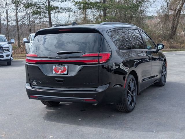 New 2026 Chrysler Pacifica Limited image 7