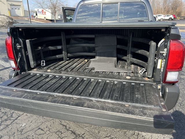 Used 2016 Toyota Tacoma TRD Off-Road w/ Towing Package image 21