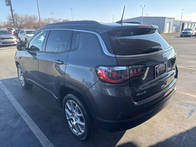 Used 2022 Jeep Compass Latitude AWD/4WD image 8