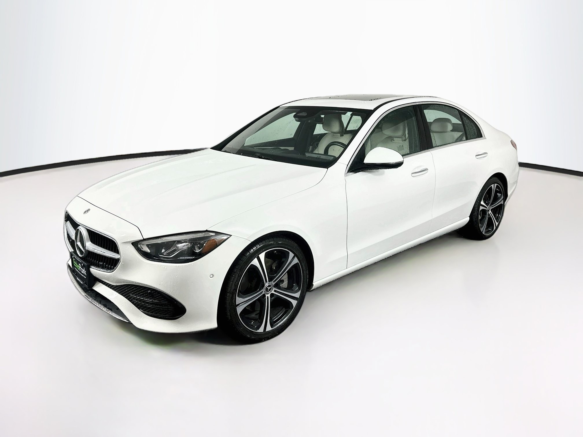 Used 2025 Mercedes-Benz C 300 Sedan image 3