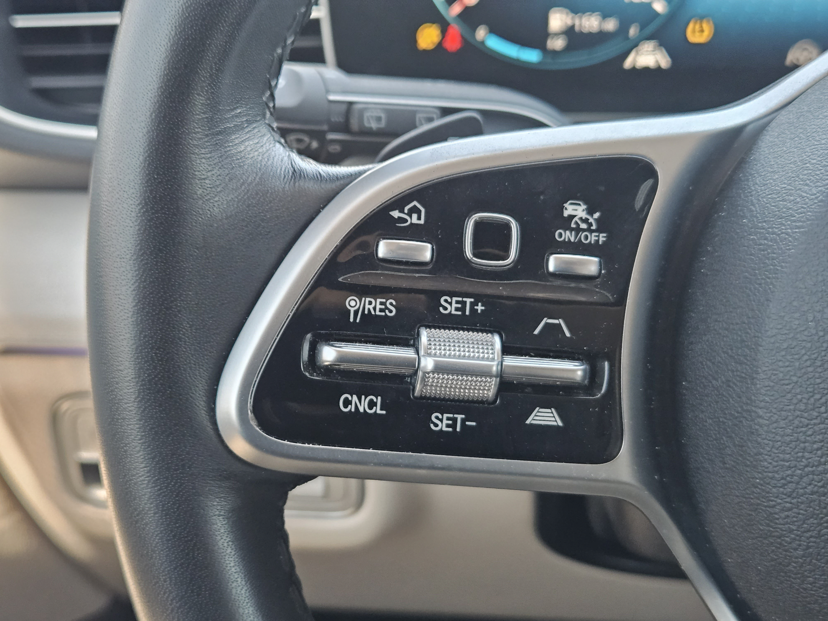 Certified 2022 Mercedes-Benz GLE 350 image 20