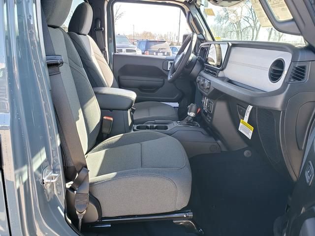 New 2026 Jeep Gladiator Sport AWD/4WD image 19