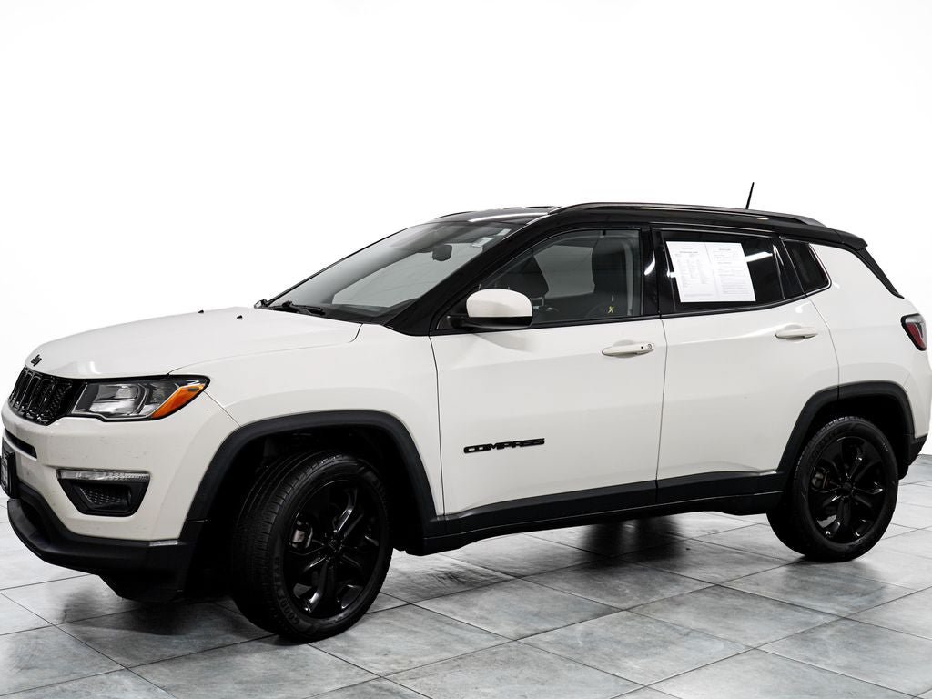 Used 2018 Jeep Compass Latitude FWD image 4