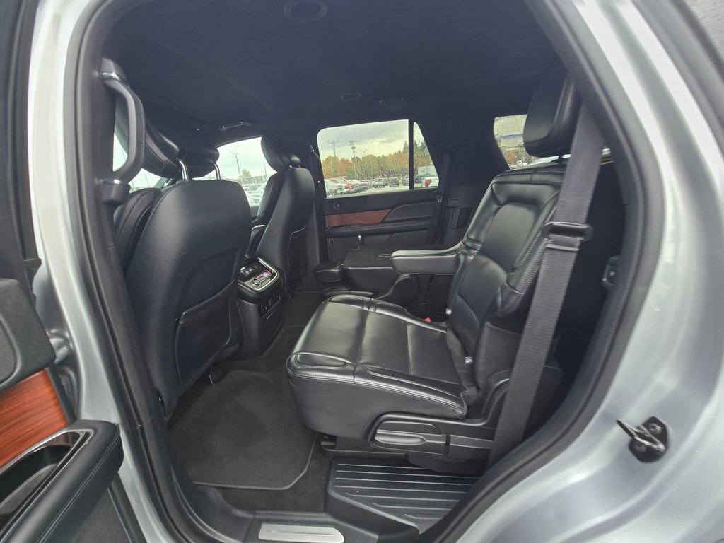 Used 2021 Lincoln Navigator 4WD image 11