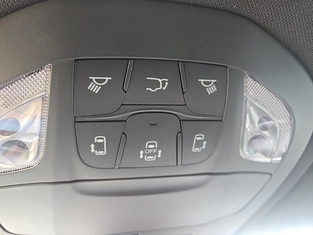 New 2027 Chrysler Pacifica Select w/ Family Tech Group FWD image 74
