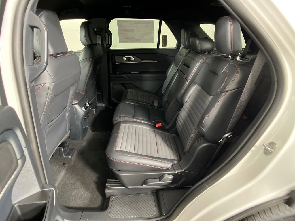 New 2026 Ford Explorer ST-Line image 30