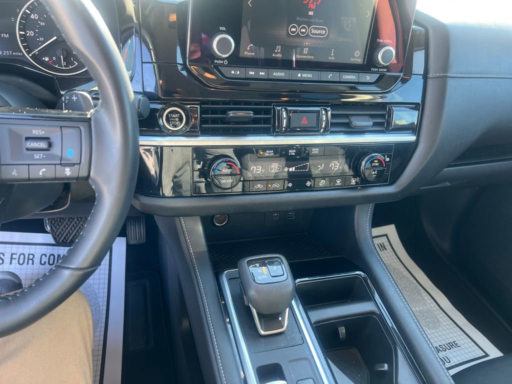 Used 2022 Nissan Pathfinder SV image 18