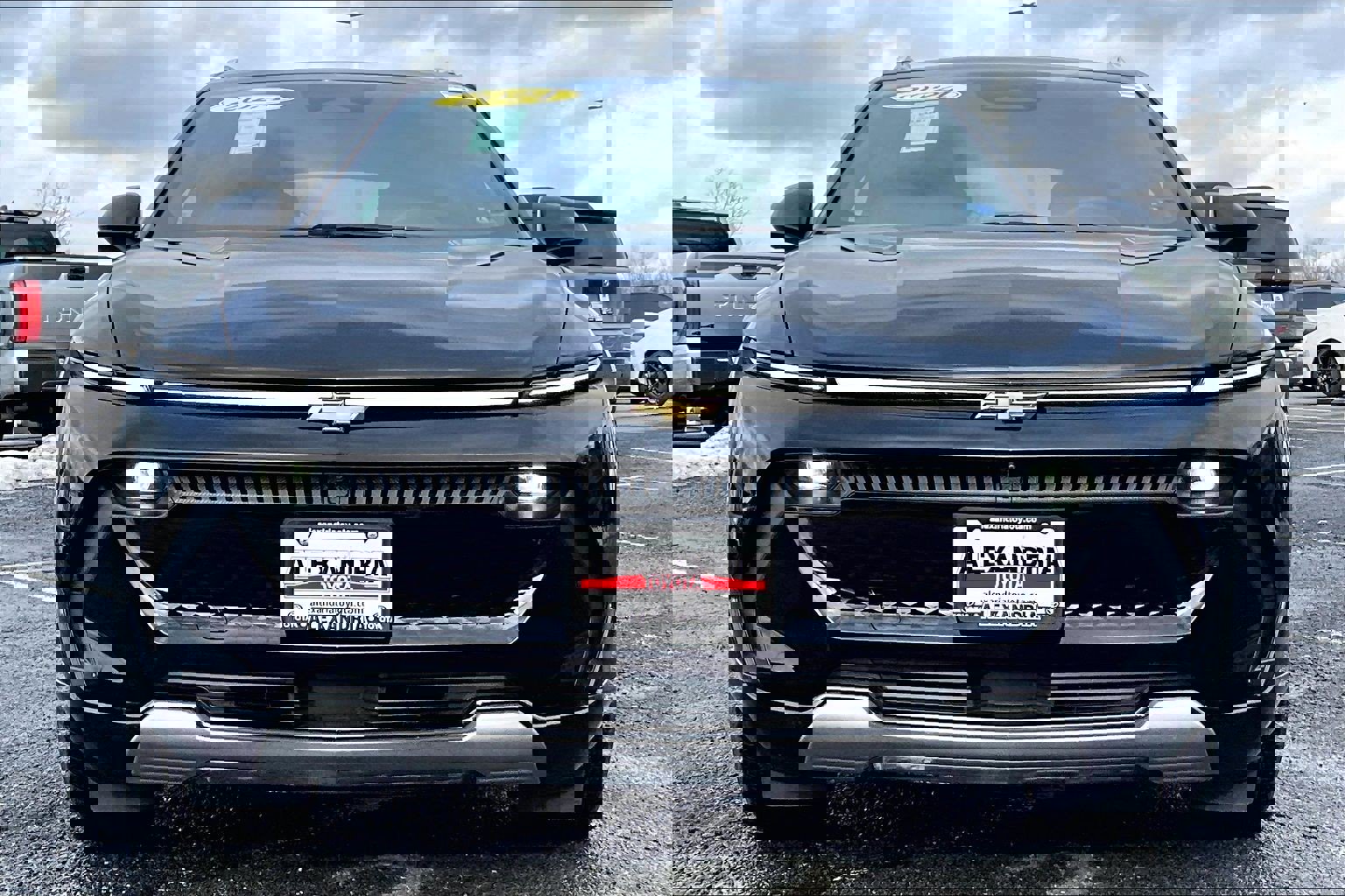 Used 2024 Chevrolet Equinox EV LT image 3