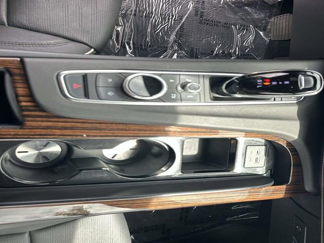 Certified 2022 Cadillac Escalade Premium Luxury w/ Performance Package AWD/4WD image 26