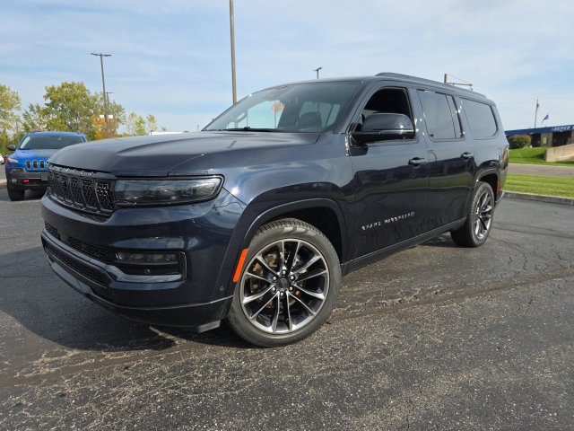 Used 2025 Jeep Grand Wagoneer L Series III w/ Quick Order Packagew 28T AWD/4WD image 2