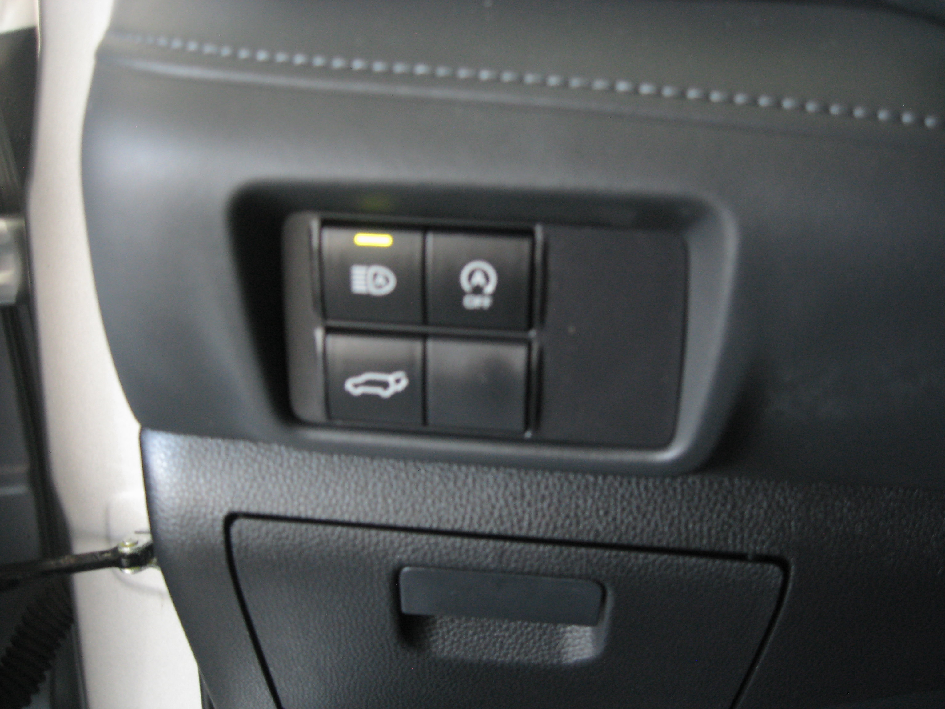 Used 2023 Toyota Highlander XLE image 19