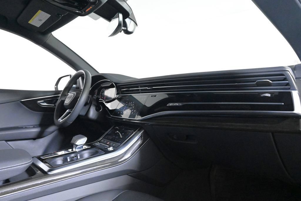 Used 2025 Audi Q8 Premium w/ Convenience Package AWD/4WD image 15