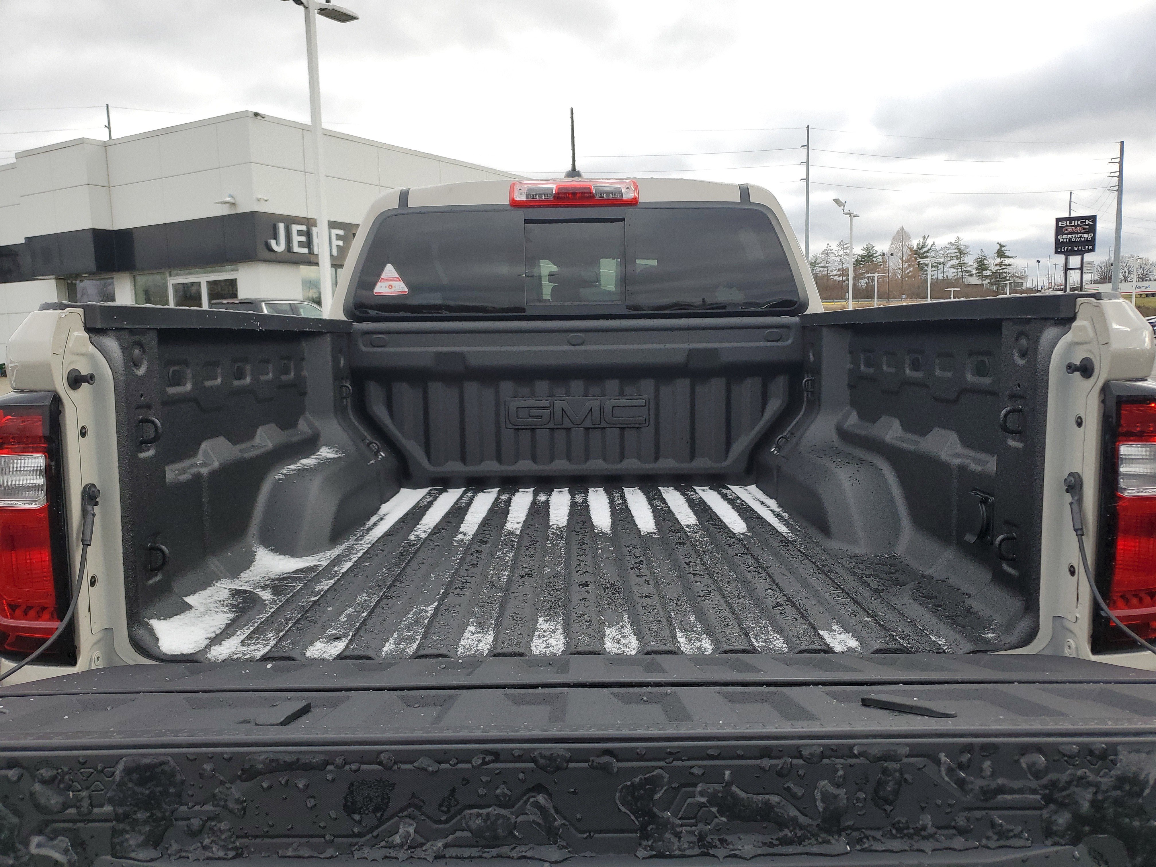 New 2026 GMC Canyon AT4X w/ LPO, Black Badging Package image 11