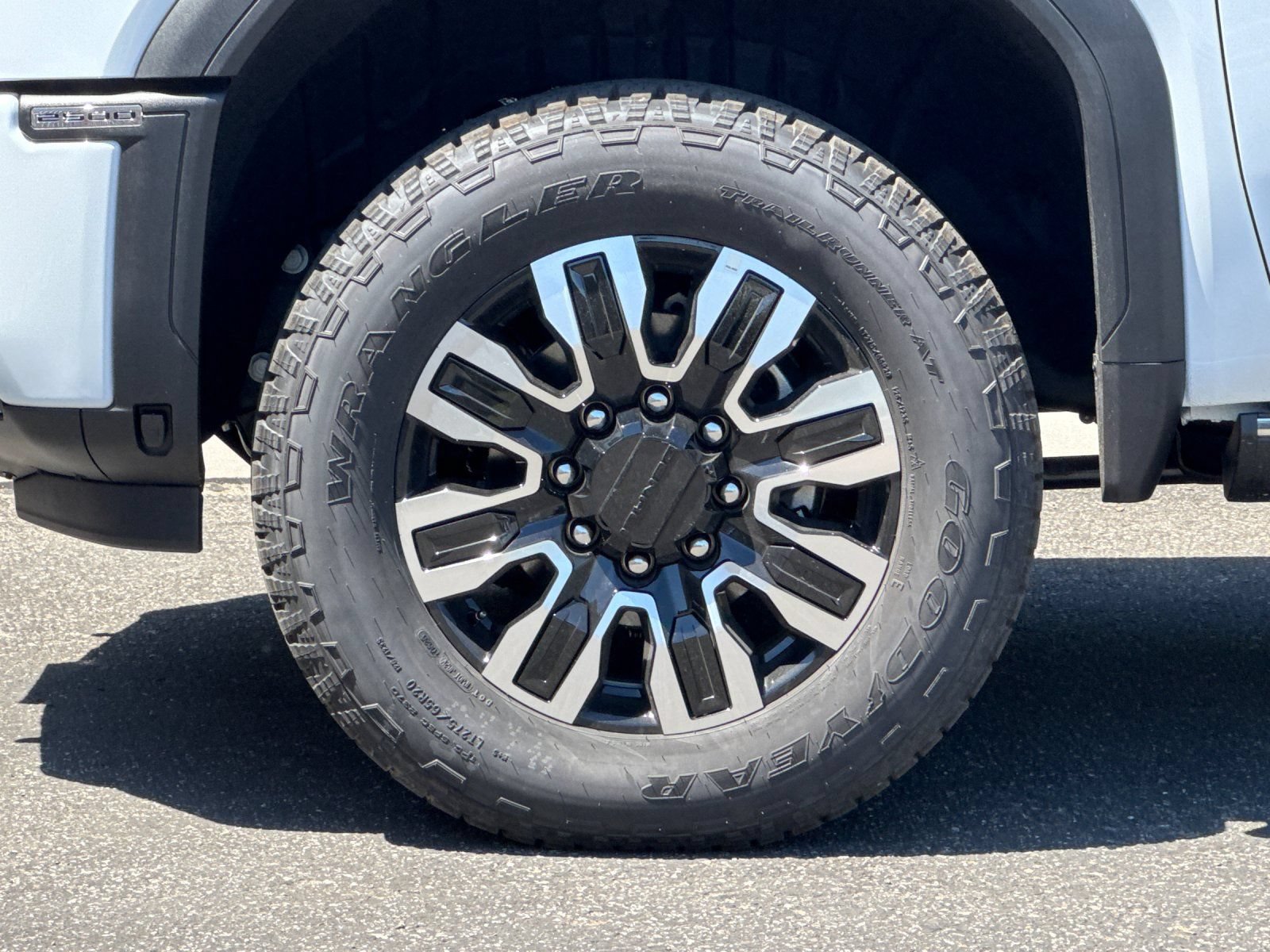 New 2026 GMC Sierra 2500 Denali Ultimate AWD/4WD image 24