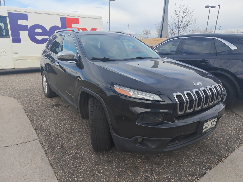 Used 2014 Jeep Cherokee Latitude w/ Comfort/Convenience Group image 2