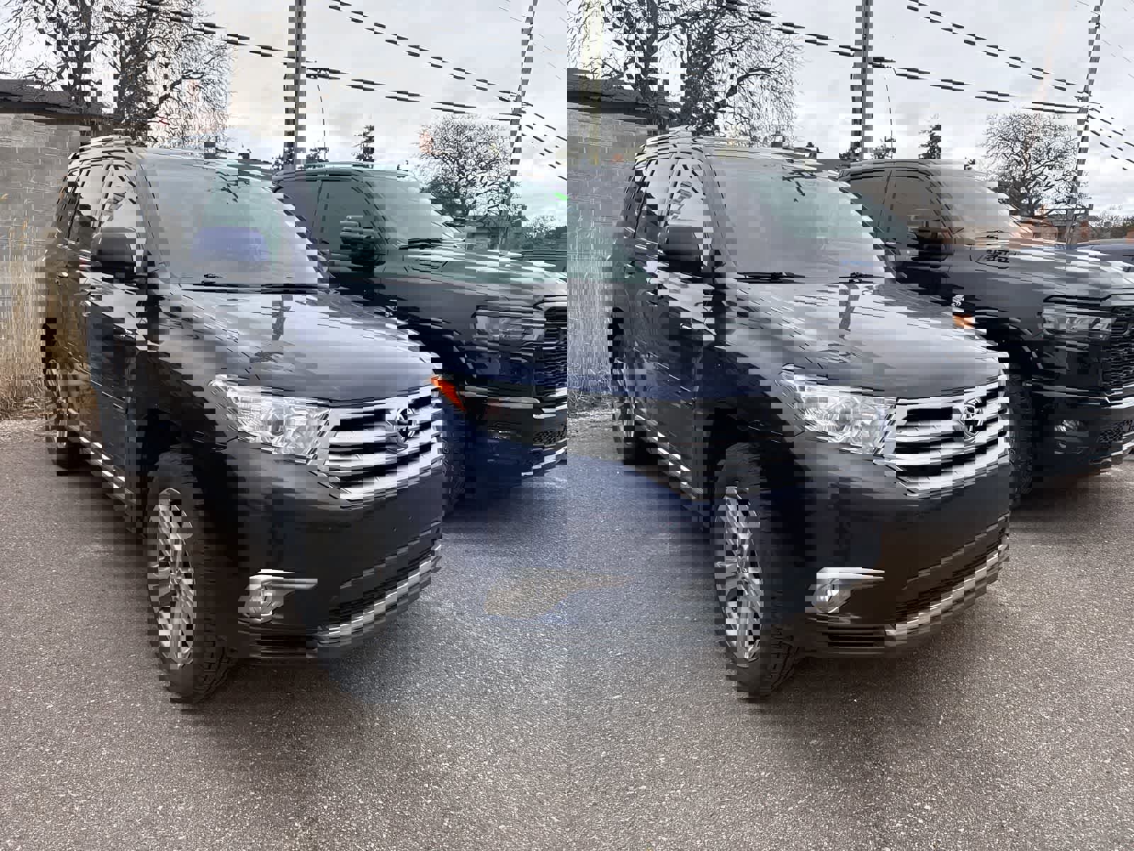 Used 2013 Toyota Highlander Limited image 3