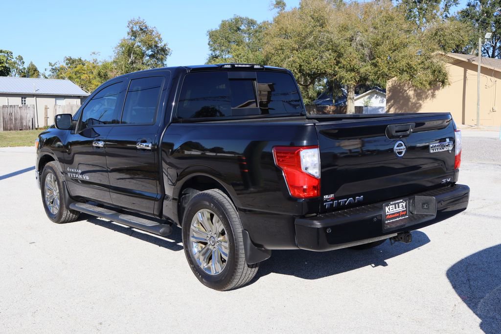 Used 2018 Nissan Titan SV w/ SV Convenience Package image 5