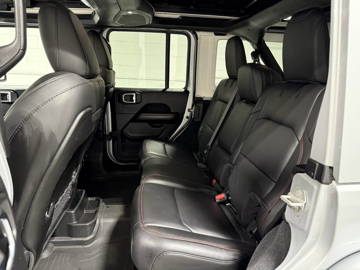 Used 2024 Jeep Wrangler Unlimited Rubicon image 19