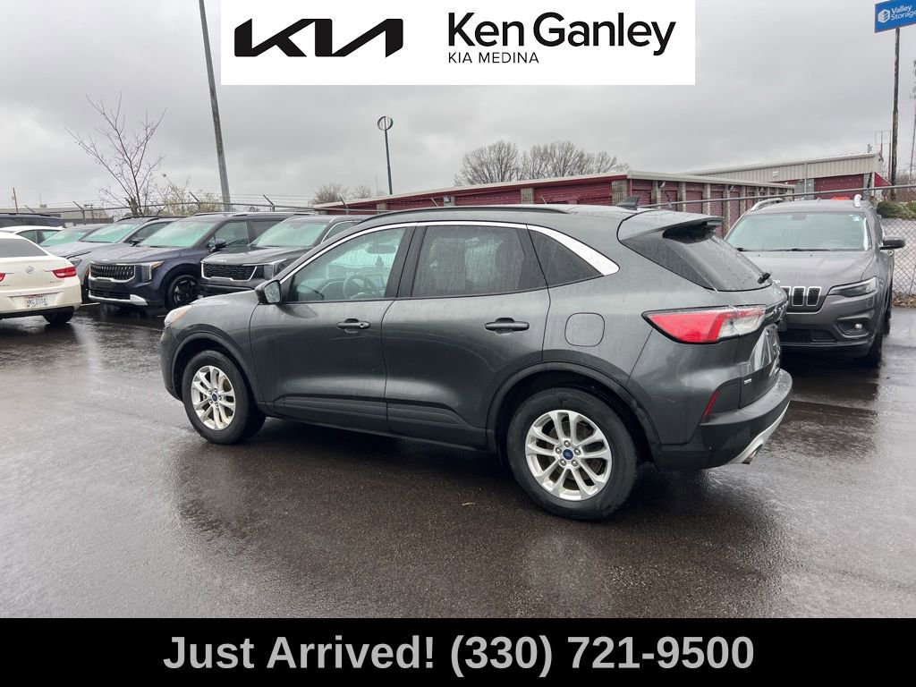 Used 2020 Ford Escape SE image 8