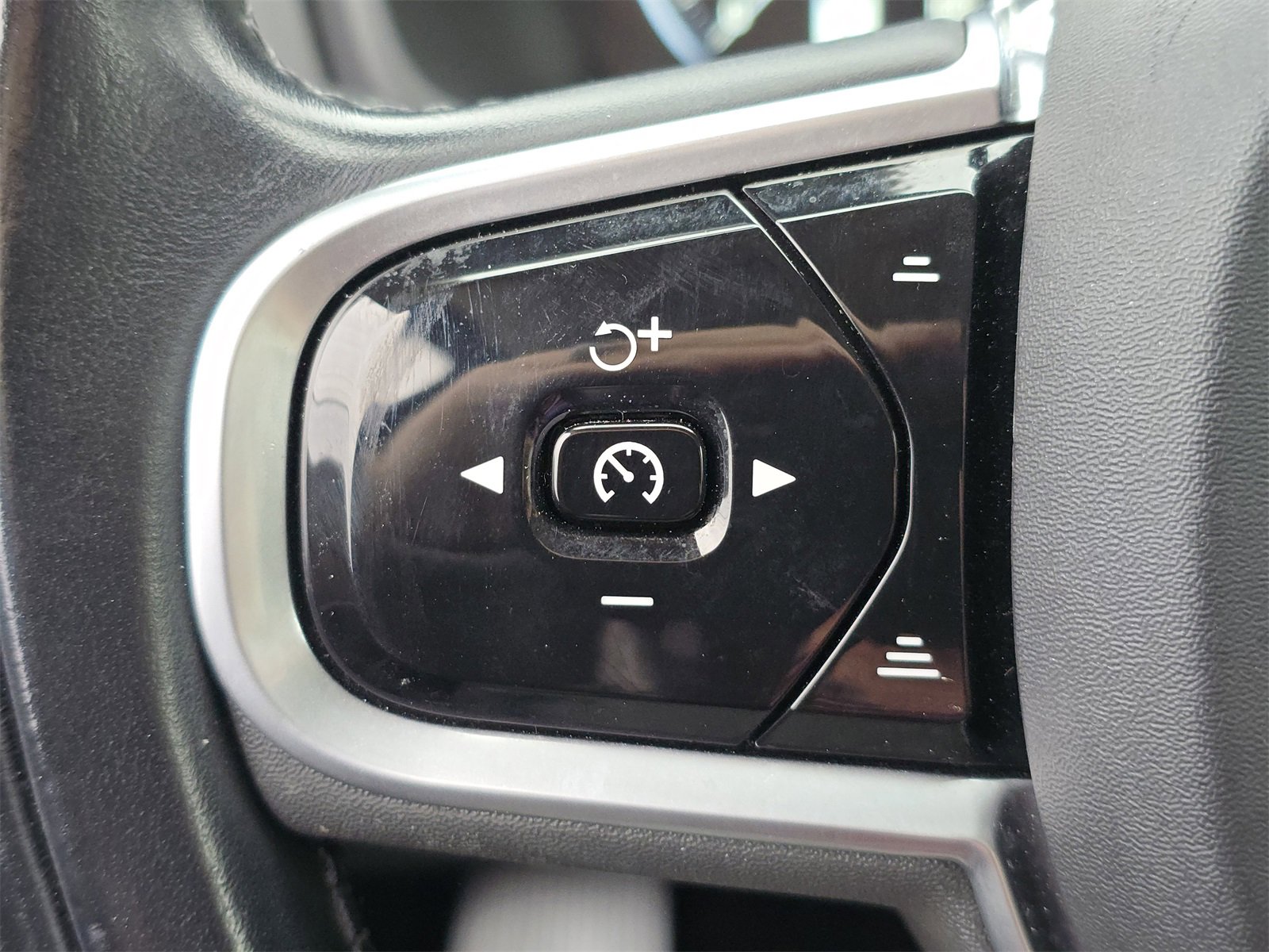 Used 2022 Volvo XC90 T6 Inscription image 21