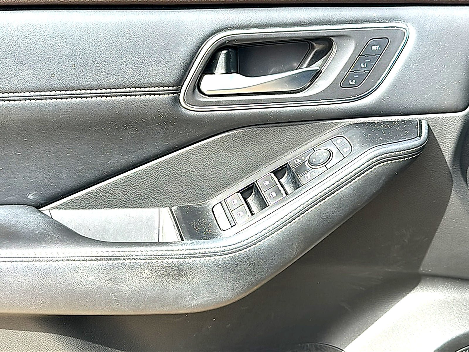 Used 2021 Nissan Rogue SL FWD image 9