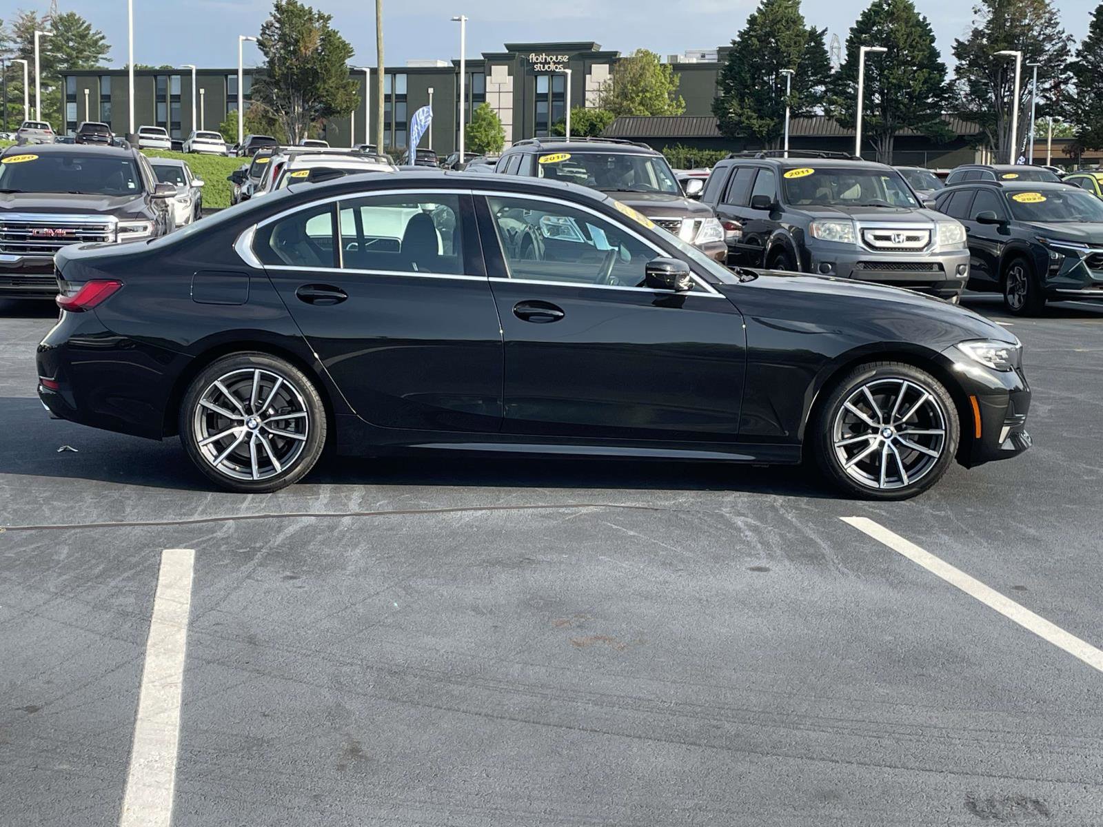 Used 2020 BMW 330i Sedan w/ Driving Assistance Package RWD image 8
