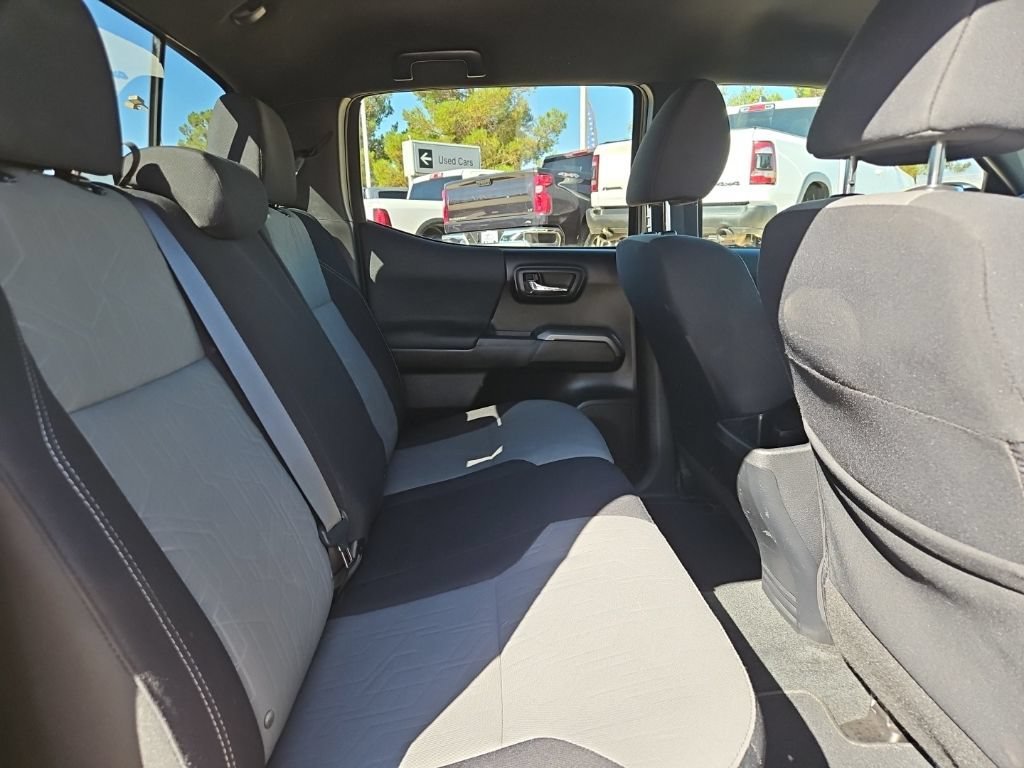 Used 2020 Toyota Tacoma TRD Off-Road w/ Technology Package AWD/4WD image 26